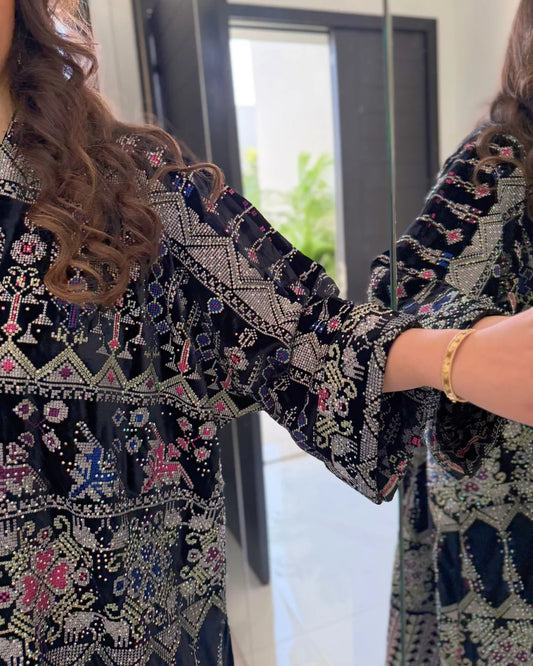Jawaher Velvet Abaya – Ramadan Collection